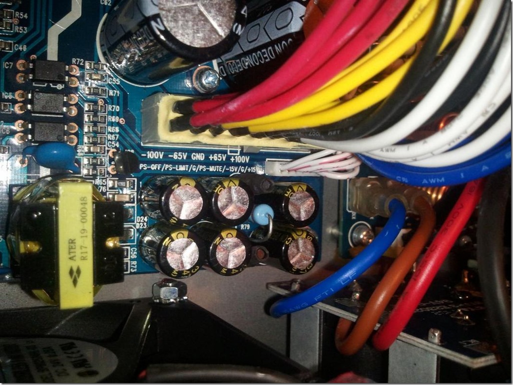 The BEHRINGER EPX4000 amplifier, and deteails on the EPQ2000