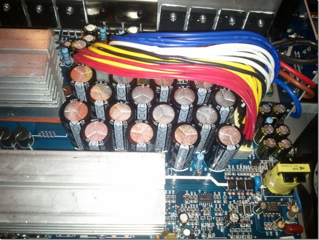 The BEHRINGER EPX4000 amplifier, and deteails on the EPQ2000